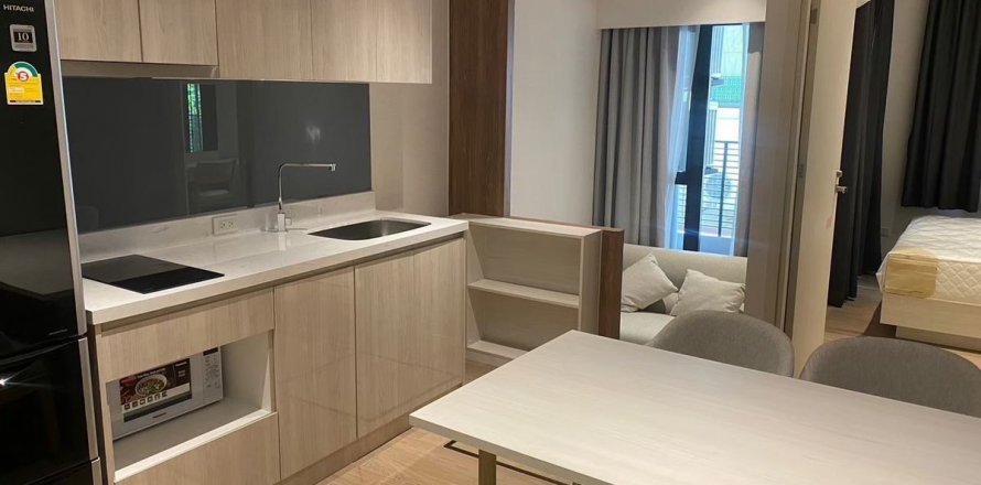 Studio dans le Condo à Watthana, Bangkok, Thaïlande  № 144980