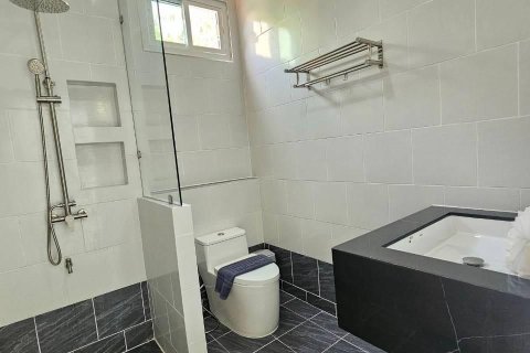Villa in Phuket, Thailand 2 bedrooms № 170926 - photo 5