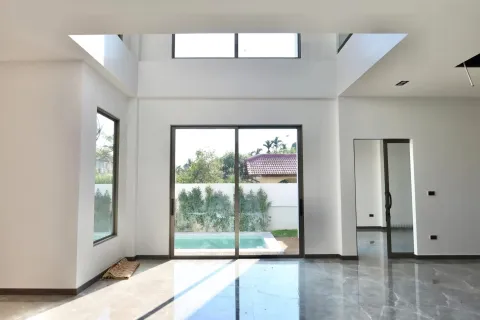 Villa in Chiang Mai, Thailand 5 bedrooms № 170927 - photo 12