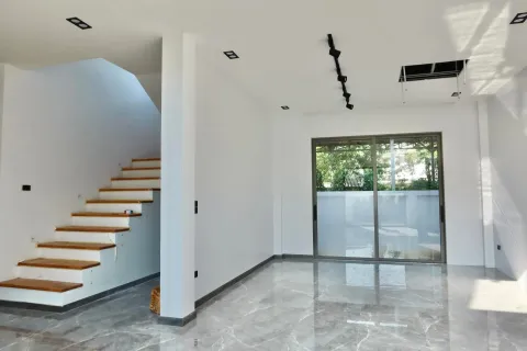 Villa in Chiang Mai, Thailand 5 bedrooms № 170927 - photo 11