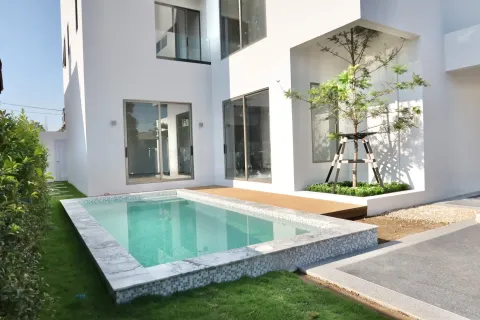 Villa in Chiang Mai, Thailand 5 bedrooms № 170927 - photo 7