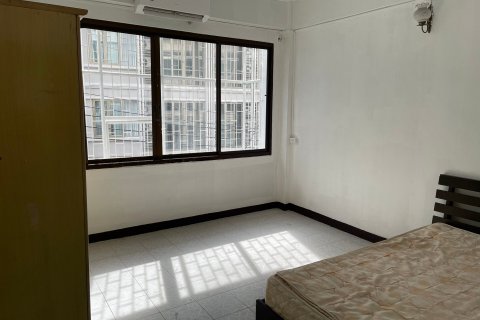 Duplex à Chatuchak, Bangkok, Thaïlande 2 chambres № 170929 - photo 5