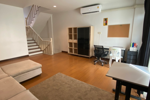 Townhouse in Lat Phrao, Bangkok, Thailand 3 bedrooms № 167434 - photo 9