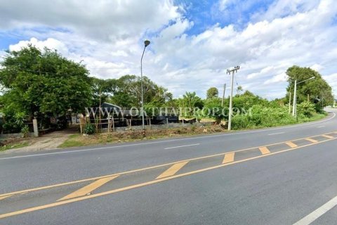 Land in Lopburi, Thailand 8000 sq.m. № 167432 - photo 3