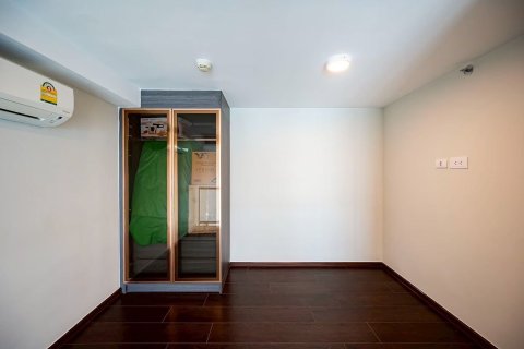 Кондоминиум с 3 спальнями в Ваттхане, Бангкок, Таиланд № 139510 - фото 5