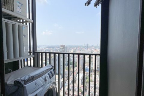 Studio dans le Condo à Watthana, Bangkok, Thaïlande  № 147479 - photo 10