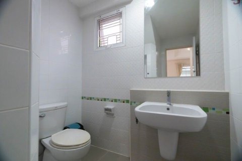 House in Bang Yai, Thailand 3 bedrooms № 147482 - photo 24