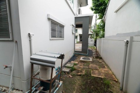 House in Bang Yai, Thailand 3 bedrooms № 147482 - photo 28