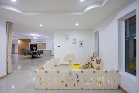 Villa in Pattaya, Thailand 4 bedrooms № 147480 - photo 9