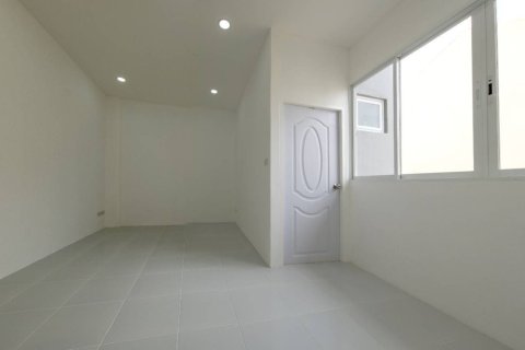 Таунхаус в Лат Пхрау, Бангкок, Таиланд с 4 спальнями  № 147478 - фото 9