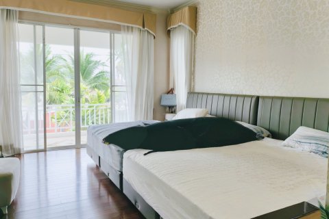 Villa à San Sai, Thaïlande 6 chambres № 147484 - photo 6