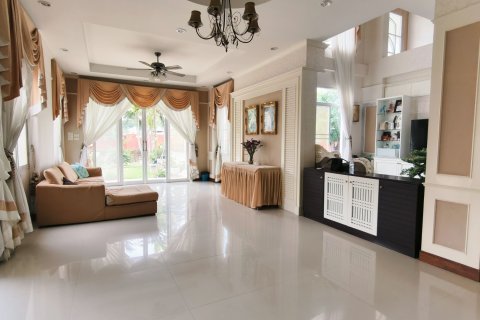 Villa à San Sai, Thaïlande 6 chambres № 147484 - photo 21