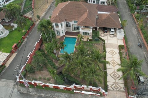 Villa à San Sai, Thaïlande 6 chambres № 147484 - photo 29