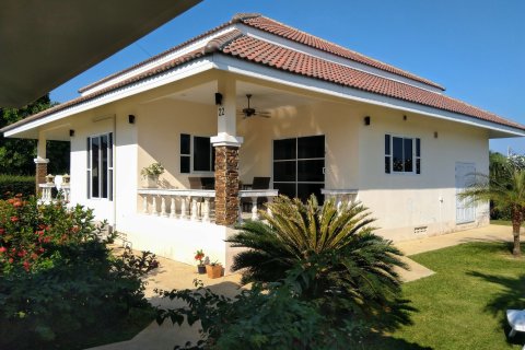 House in Cha-am, Thailand 3 bedrooms № 170874