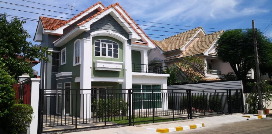 Maison à Khlong Sam Wa, Bangkok, Thaïlande 4 chambres № 170876