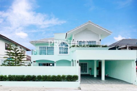 Maison à Pattaya, Thaïlande 5 chambres № 197916