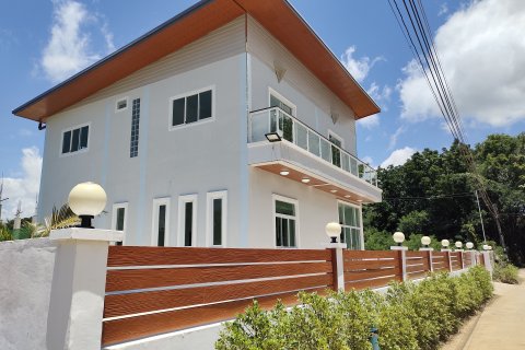 House in Lom Sak, Thailand 5 bedrooms № 148631 - photo 15