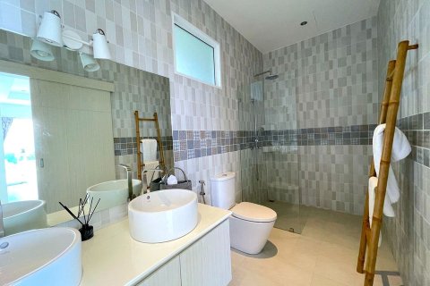 Villa in Ko Samui, Thailand 3 bedrooms № 180258 - photo 6