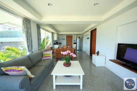 Condo in Ko Samui, Thailand, 1 bedroom № 180257 - photo 12