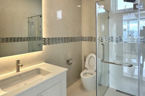 House in Pattaya, Thailand 3 bedrooms № 113575 - photo 26