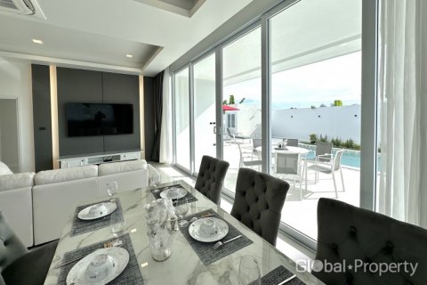 House in Pattaya, Thailand 3 bedrooms № 113575 - photo 9