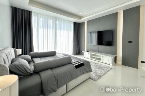 House in Pattaya, Thailand 3 bedrooms № 113575 - photo 17