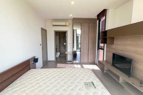 Condo in Watthana, Bangkok, Thailand, 2 bedrooms  № 152857 - photo 14