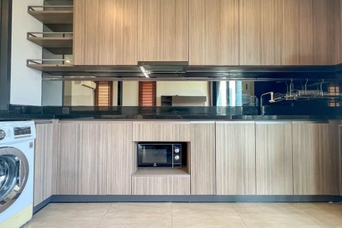 Condo in Watthana, Bangkok, Thailand, 2 bedrooms  № 152857 - photo 30