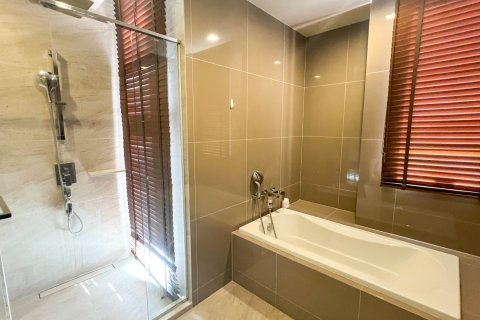 Condo in Watthana, Bangkok, Thailand, 2 bedrooms  № 152857 - photo 10