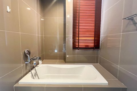 Condo in Watthana, Bangkok, Thailand, 2 bedrooms  № 152857 - photo 11