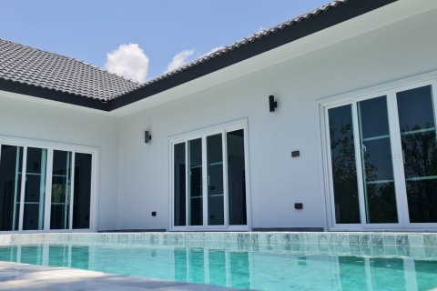 Villa in Chiang Rai, Thailand 3 bedrooms № 152855 - photo 12