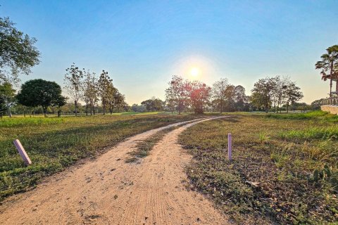 Land in Pattaya, Thailand 1600 sq.m. № 152860 - photo 9