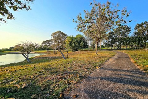 Land in Pattaya, Thailand 1600 sq.m. № 152860 - photo 4