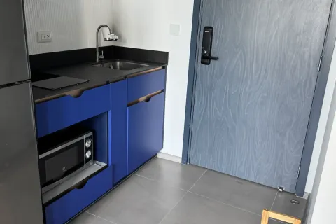 Studio dans le Condo à Watthana, Bangkok, Thaïlande  № 173094 - photo 4