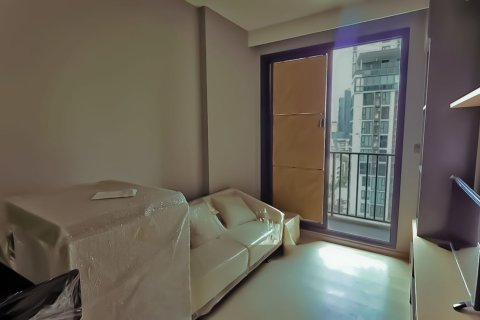 Studio dans le Condo à Watthana, Bangkok, Thaïlande № 173089 - photo 6