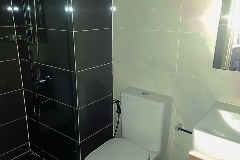 Studio dans le Condo à Watthana, Bangkok, Thaïlande № 173089 - photo 9