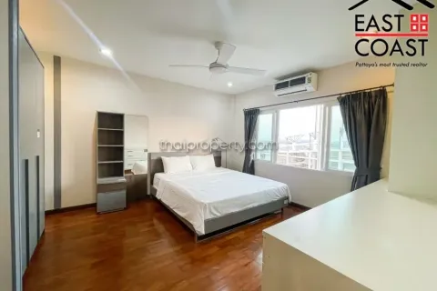 Casa de 4 dormitorios en Pattaya, Tailandia № 212746 - foto 11