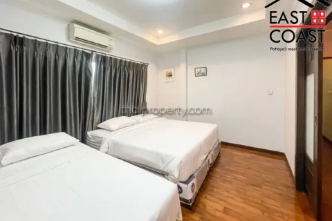 Casa de 4 dormitorios en Pattaya, Tailandia № 212746 - foto 10