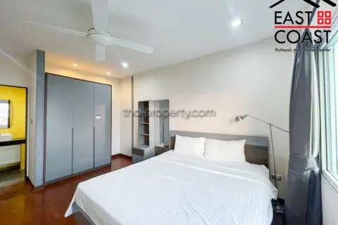 Casa de 4 dormitorios en Pattaya, Tailandia № 212746 - foto 12