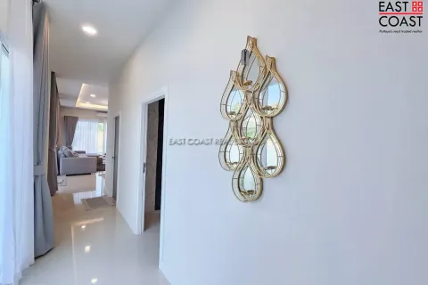 Casa de 3 dormitorios en Pattaya, Tailandia № 212750 - foto 18