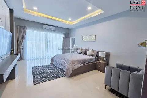 Casa de 3 dormitorios en Pattaya, Tailandia № 212750 - foto 4