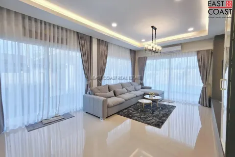 Casa de 3 dormitorios en Pattaya, Tailandia № 212750 - foto 11