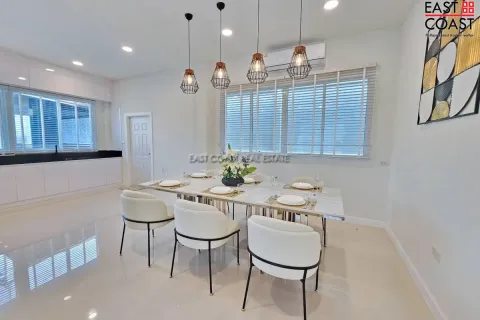 Casa de 3 dormitorios en Pattaya, Tailandia № 212750 - foto 3