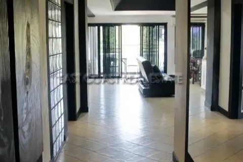 Condominio de 2 dormitorios en Pattaya, Tailandia № 212745 - foto 2