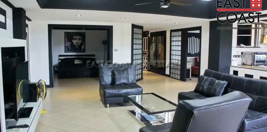 Condominio de 2 dormitorios en Pattaya, Tailandia № 212745