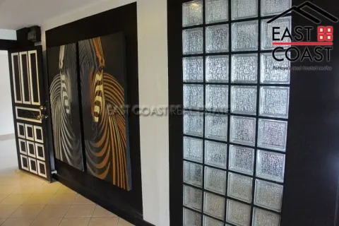 Condominio de 2 dormitorios en Pattaya, Tailandia № 212745 - foto 3