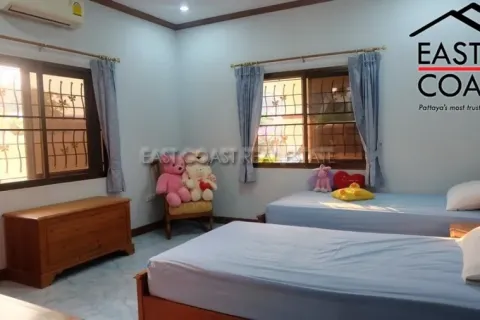 Casa de 3 dormitorios en Pattaya, Tailandia № 212751 - foto 16