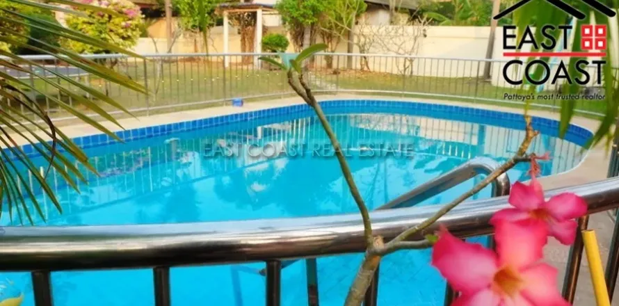 Casa de 3 dormitorios en Pattaya, Tailandia № 212751