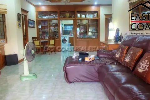Casa de 3 dormitorios en Pattaya, Tailandia № 212751 - foto 6