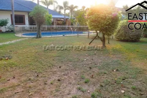Casa de 3 dormitorios en Pattaya, Tailandia № 212751 - foto 25